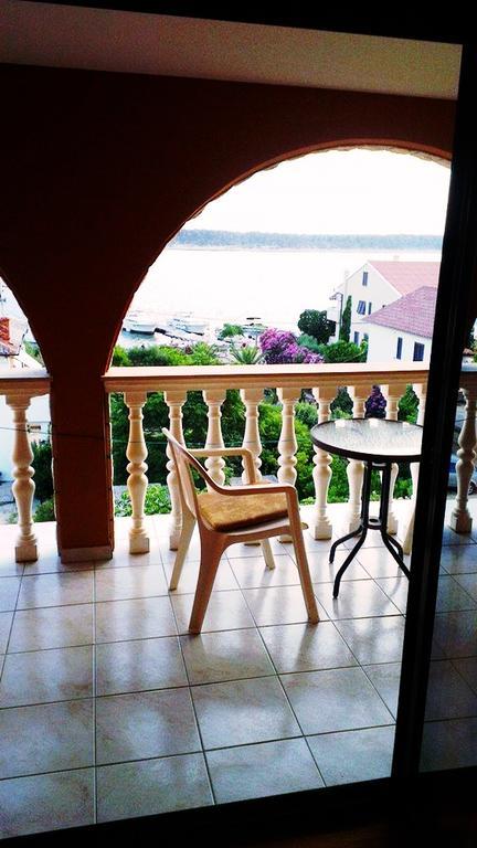 Apartment Zigo Rab Town Esterno foto